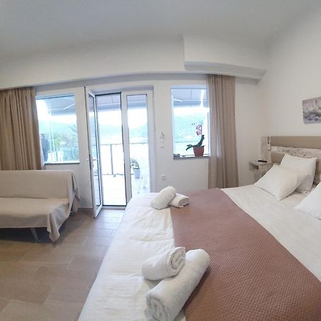 Ola Kala Apartments And Rooms Vlikhón Zimmer foto
